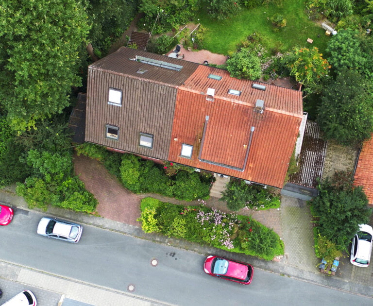Vogelperspektive Straßenseite beim Umbau Einfamilienhaus in NRW